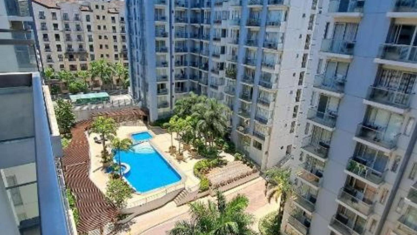 One Palm Tree Villas Condominium - Studio 10O With Balcony - Across Terminal 3 Airport Manila Exterior photo