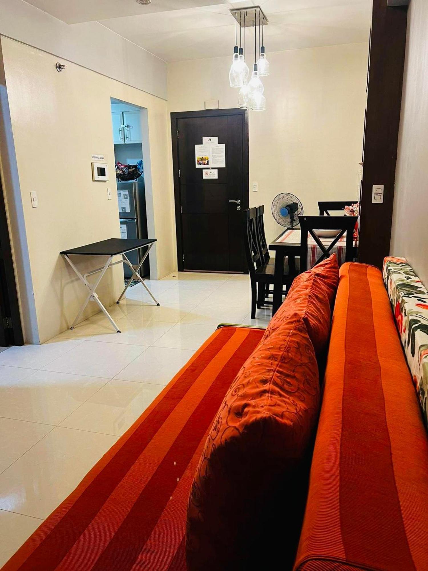 One Palm Tree Villas Condominium - Studio 10O With Balcony - Across Terminal 3 Airport Manila Exterior photo