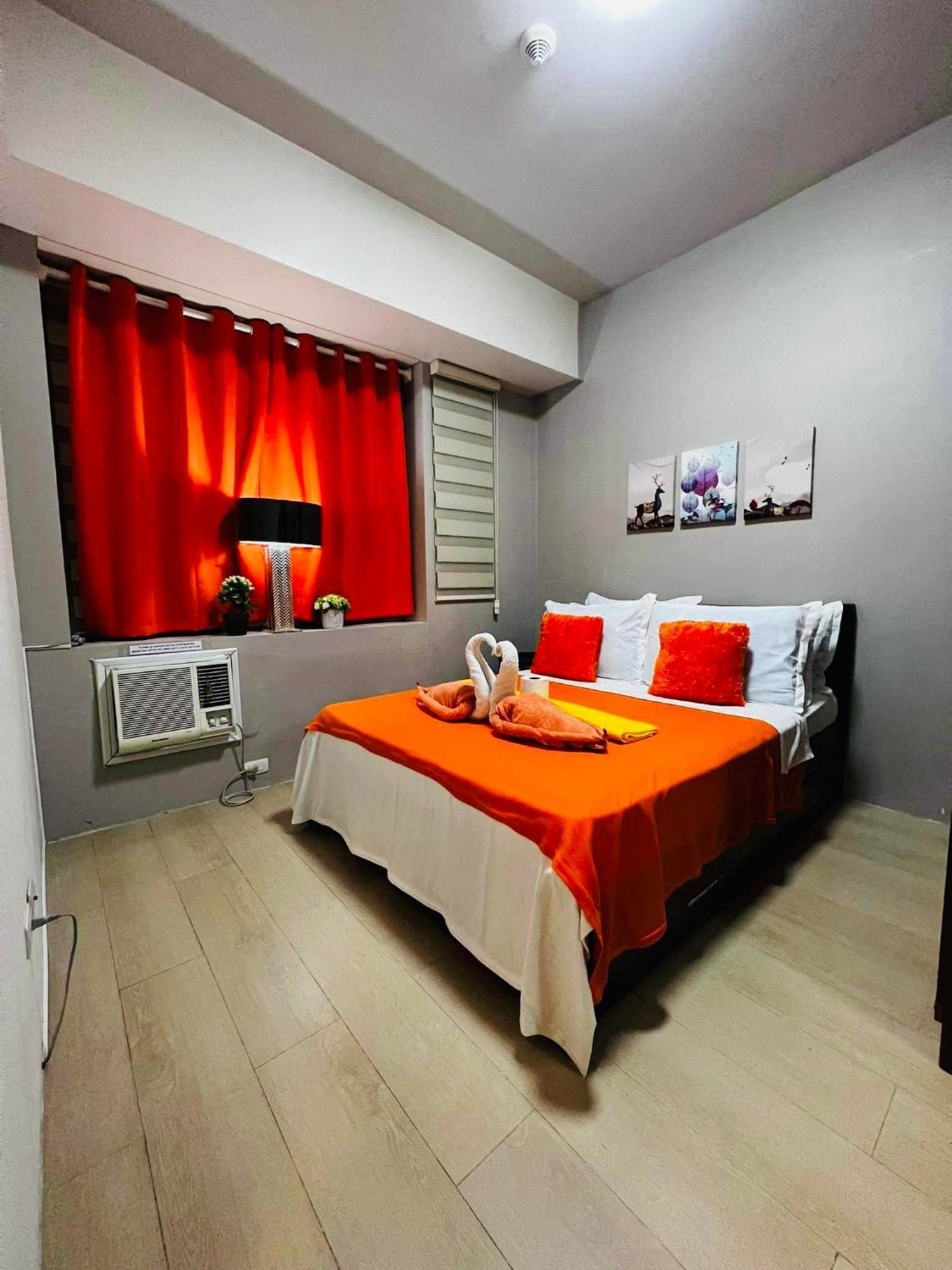 One Palm Tree Villas Condominium - Studio 10O With Balcony - Across Terminal 3 Airport Manila Exterior photo