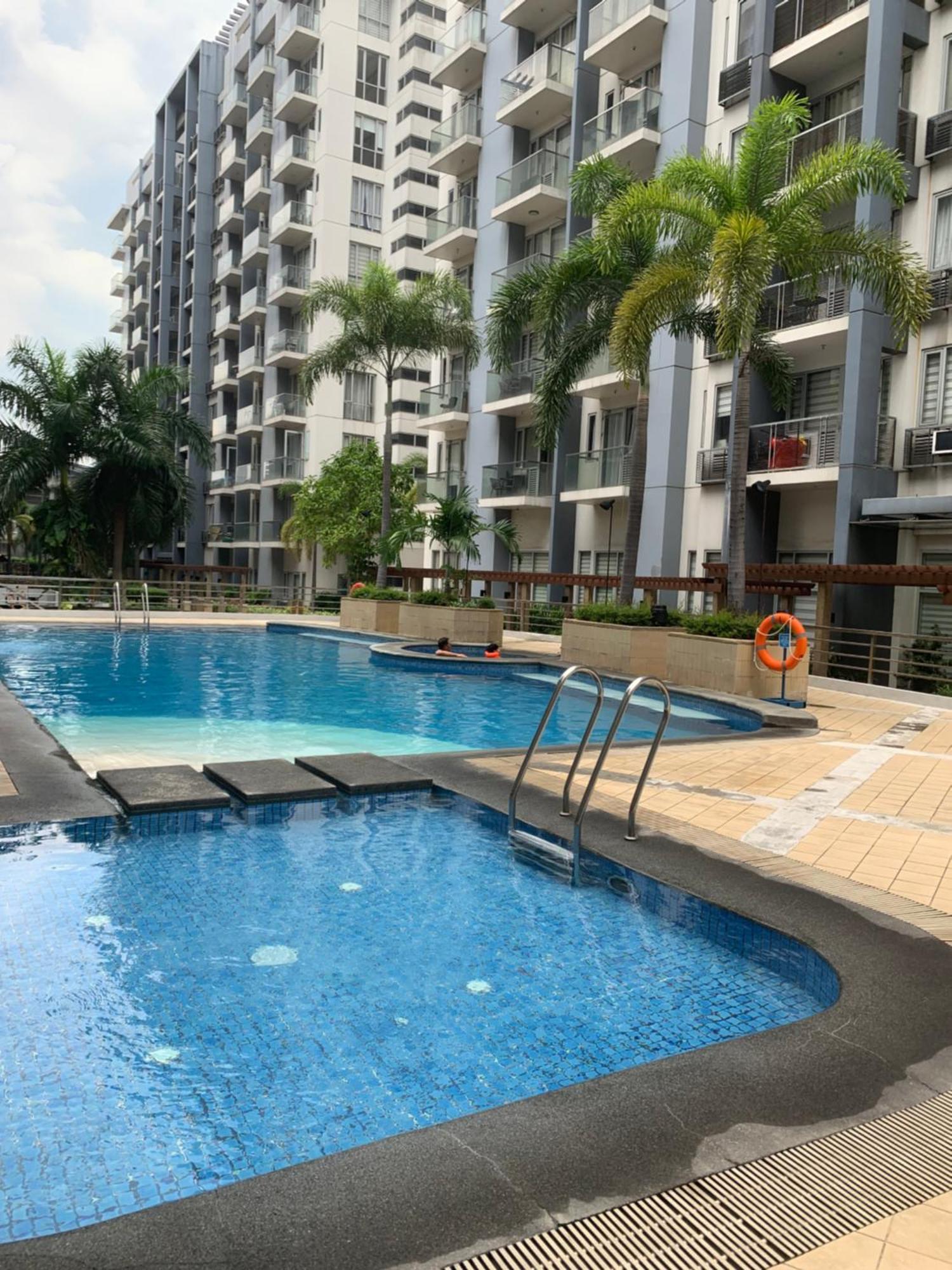 One Palm Tree Villas Condominium - Studio 10O With Balcony - Across Terminal 3 Airport Manila Exterior photo